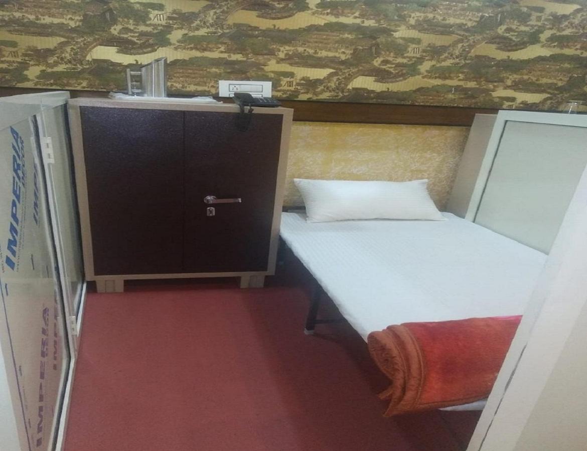 Hotel Eurasia Mohali International Airport Zirakpur Екстериор снимка