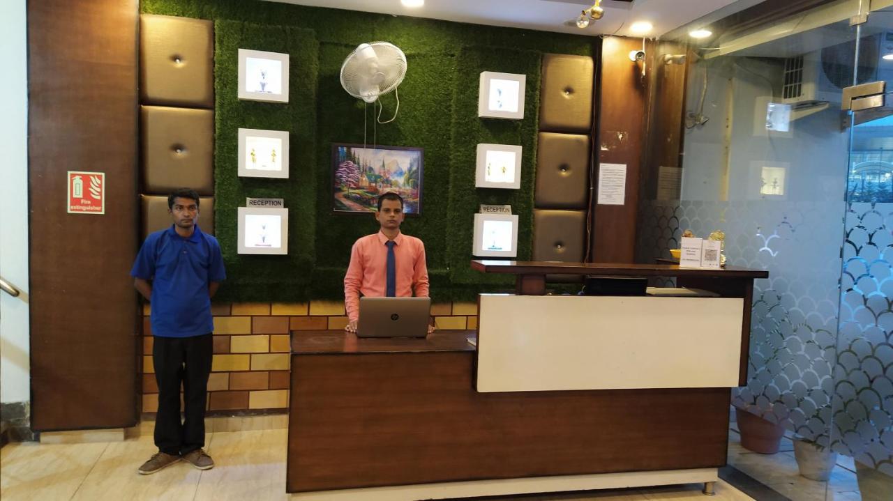 Hotel Eurasia Mohali International Airport Zirakpur Екстериор снимка
